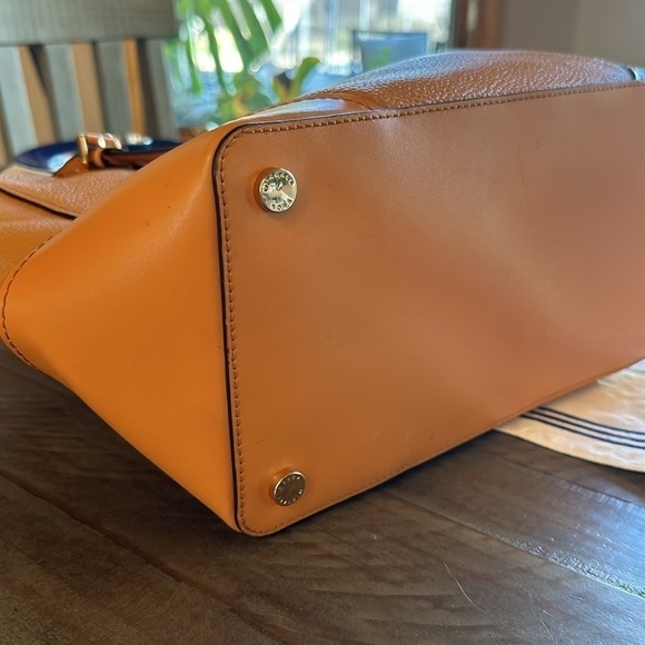 Michael Kors aria cider tote purse lg (mustard/cider yellow) EUC - Picture 6 of 12